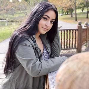 Meet your Posher, Christina